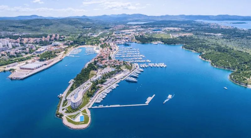 Port Authority Berths